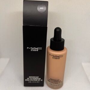 New Mac NW20 waterweight foundation